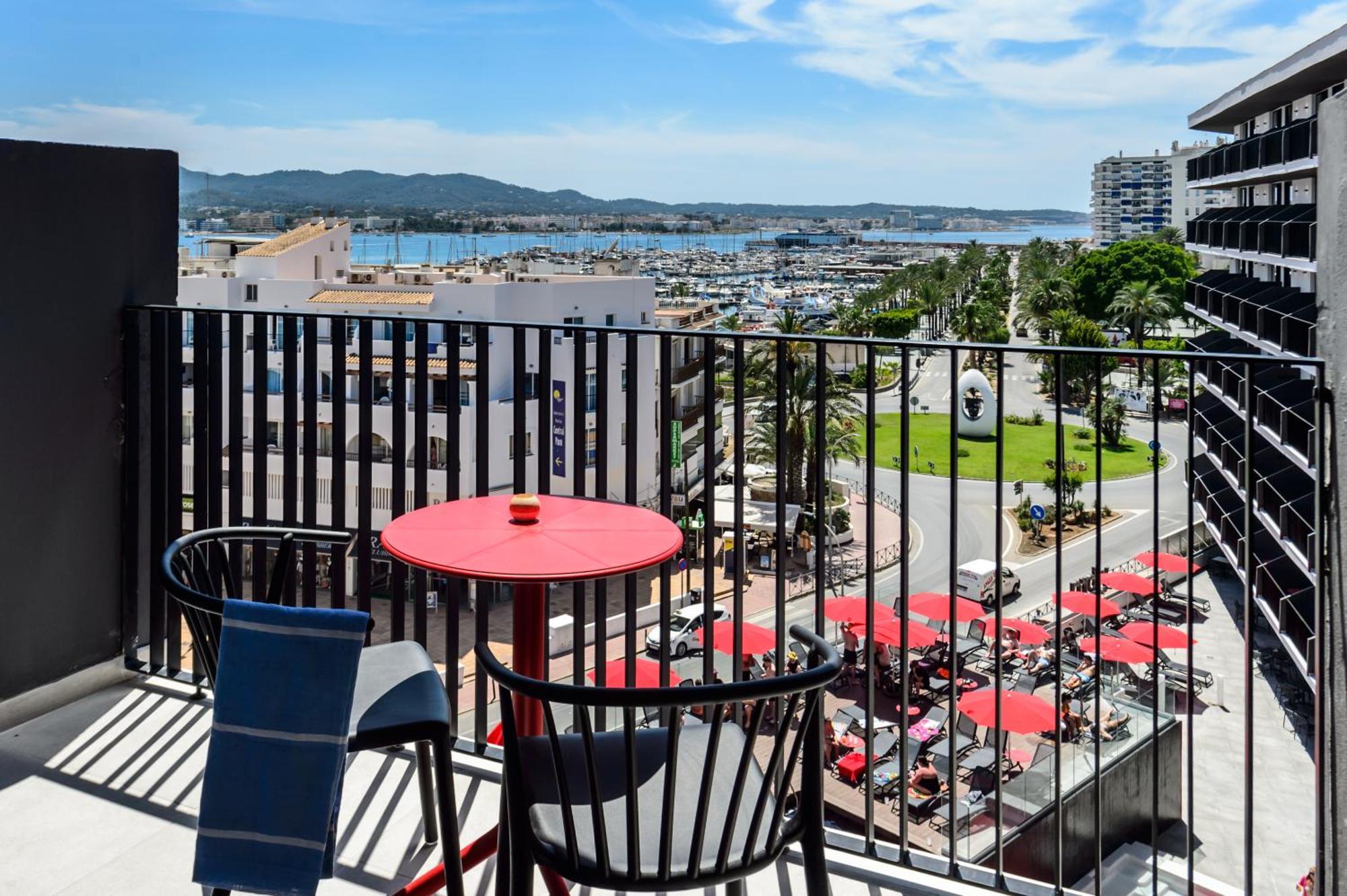 Vibra District - Adults Only 4*