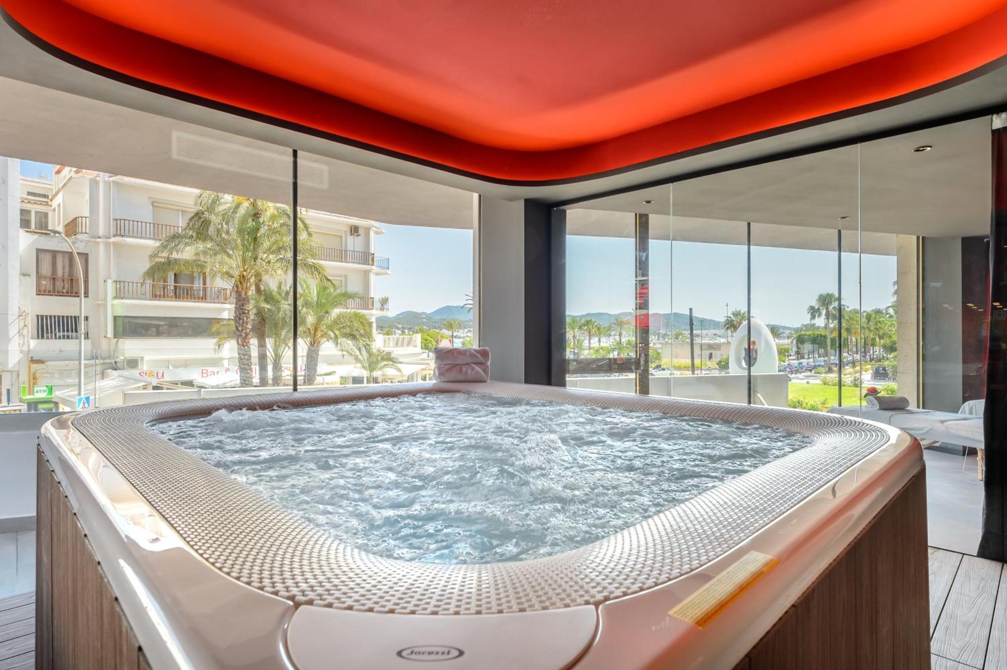 Vibra District - Adults Only Hotel 4*