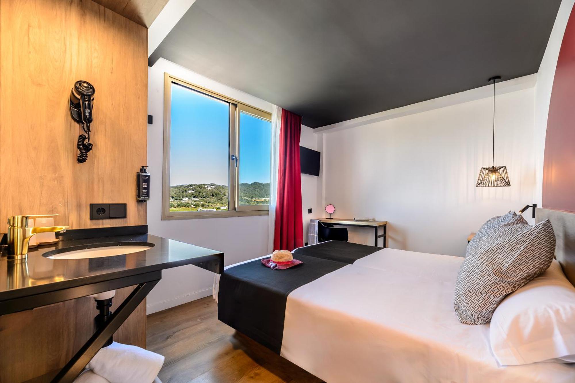Vibra District - Adults Only 4* Sant Antoni de Portmany